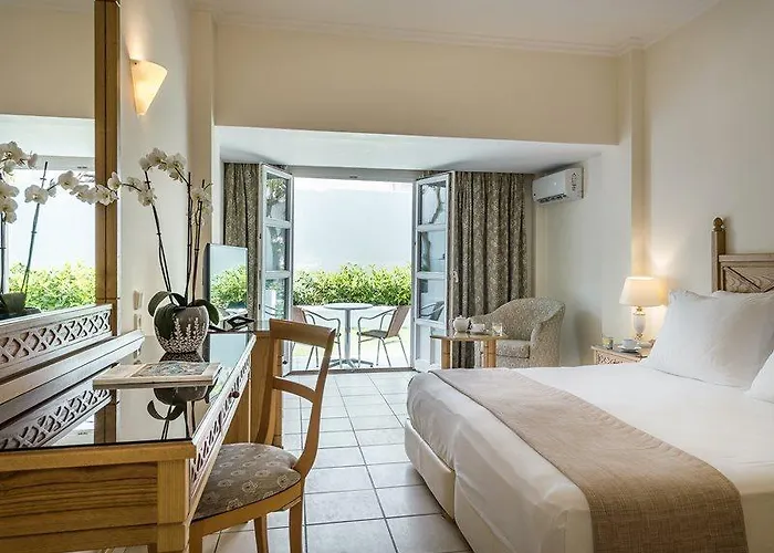 Canvas By Mitsis Petit Palais Hotell 4*