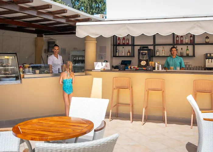 Canvas By Mitsis Petit Palais Hotell 4*