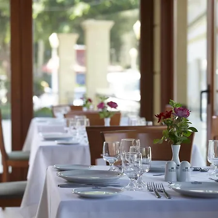 Canvas By Mitsis Petit Palais 4*