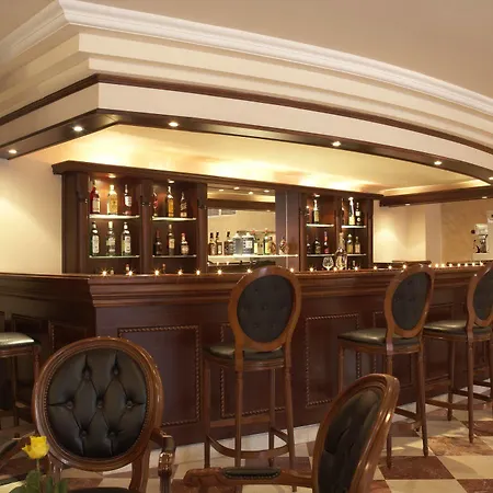 미트시스 프티 팔레 비치 4* Rhodes City